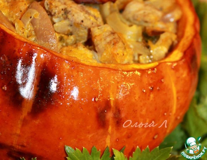 Рецепт: Сливочно-грибное рагу с мясом в тыкве