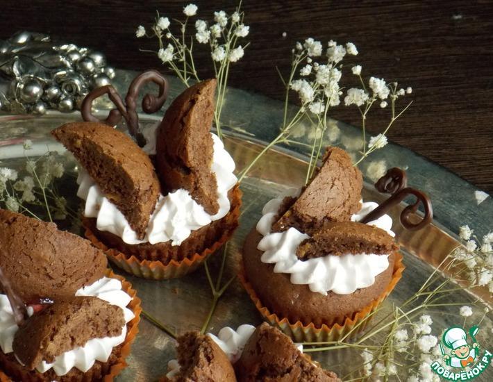 Рецепт: Шоколадные пирожные с бабочками