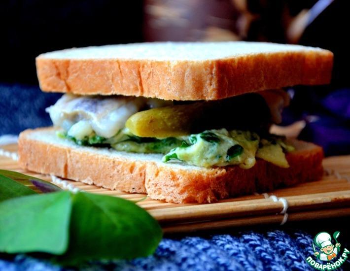 Рецепт: Сэндвич с сельдью и шпинатовым омлетом