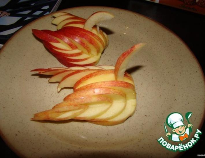 Рецепт: Украшение Лебедь из яблока
