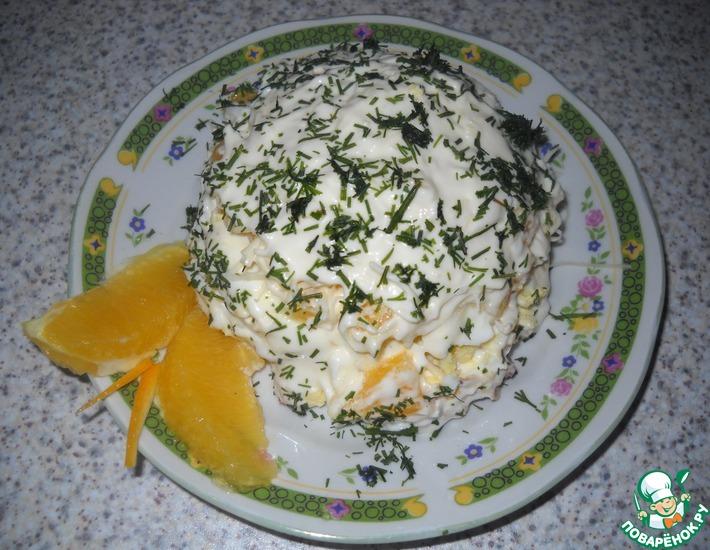 Рецепт: Салат с рыбными консервами и апельсинами