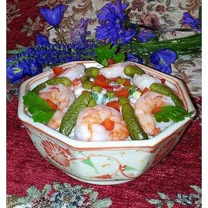 Восточный рисовый салат с креветками