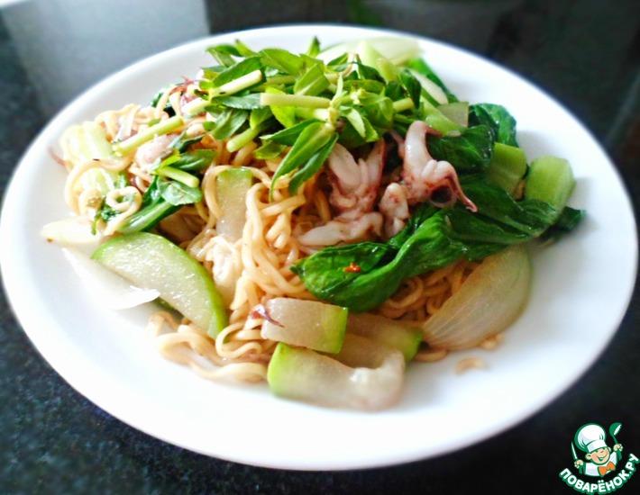Рецепт: Лапша с овощами и морепродуктами по-вьетнамски