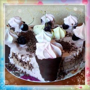 Шоколадно-вишневый торт-мороженое