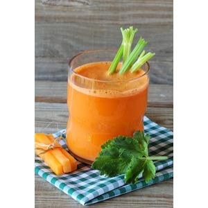Сок из моркови и сельдерея