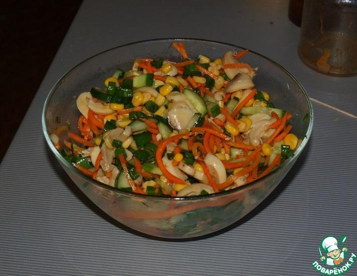 Рецепт: Салат оригинальный с корейской морковью