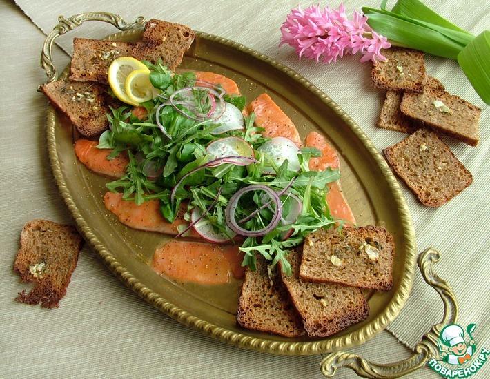 Рецепт: Карпаччо из лосося с зеленым салатом