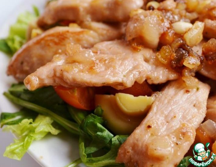 Рецепт: Салат с куриной грудкой в малиновом соусе
