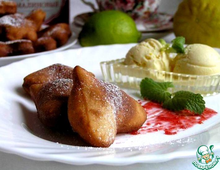 Рецепт: Творожно-малиновые пончики с цитрусовым мороженым