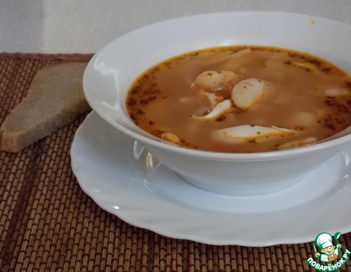 Рецепт: Фасолевый суп с кальмарами