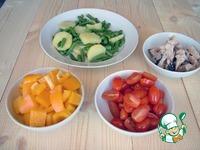 Весенний салат с тунцом и соусом песто ингредиенты