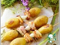 Картофель на шпажках с салом и чесноком ингредиенты