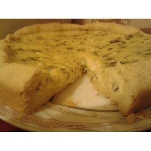 Вкусный пирог с творогом и сыром
