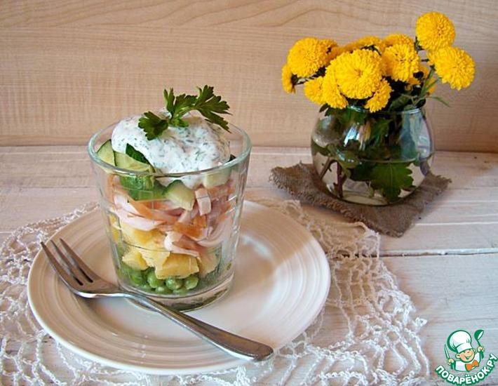 Рецепт: Салат с курицей, картофелем и зеленым горошком
