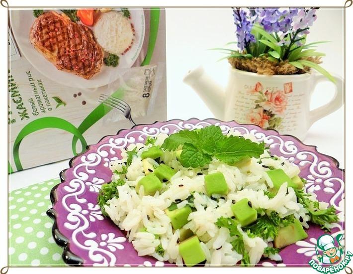Рецепт: Рисовый салат с авокадо, черным кунжутом и мелиссой