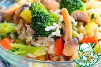Рецепт: Теплый салат из бурого риса с овощами