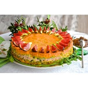 Овощной пирог с индейкой и фруктовым соусом