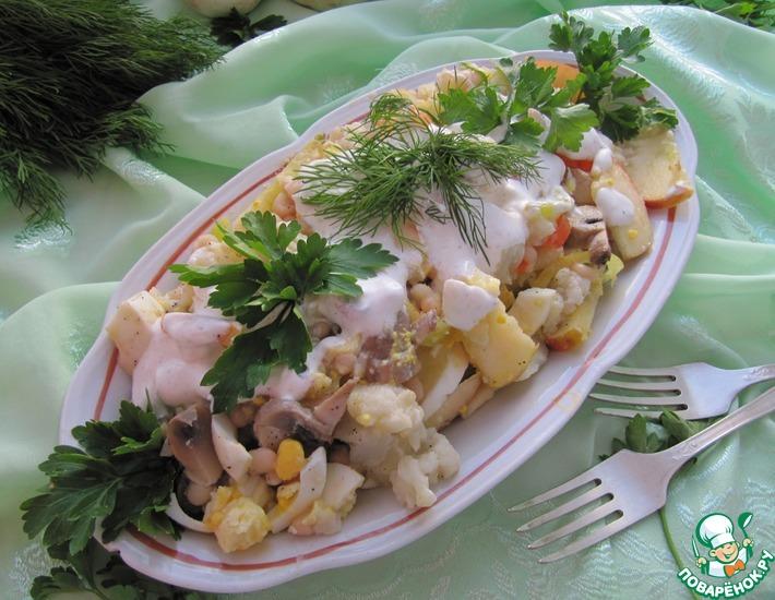 Рецепт: Салат из фасоли и цветной капусты с шампиньонами
