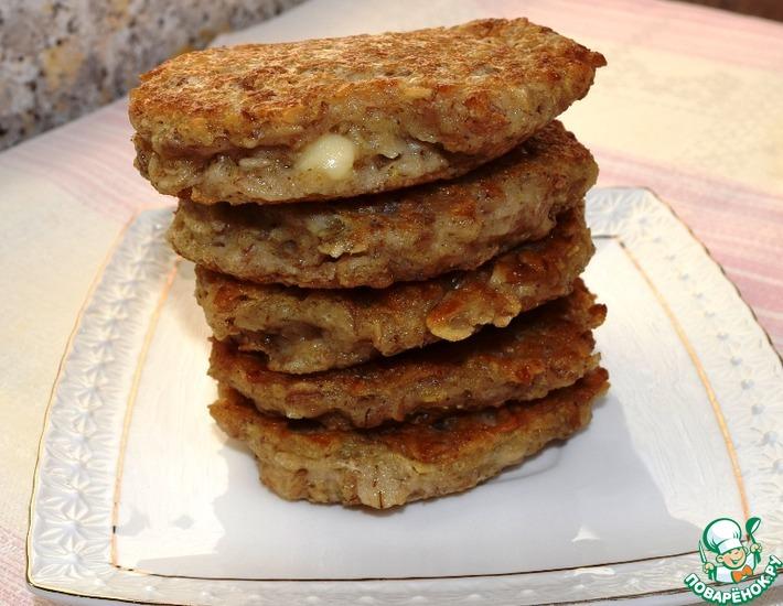 Рецепт: Мультизлаковые оладушки с сырной начинкой