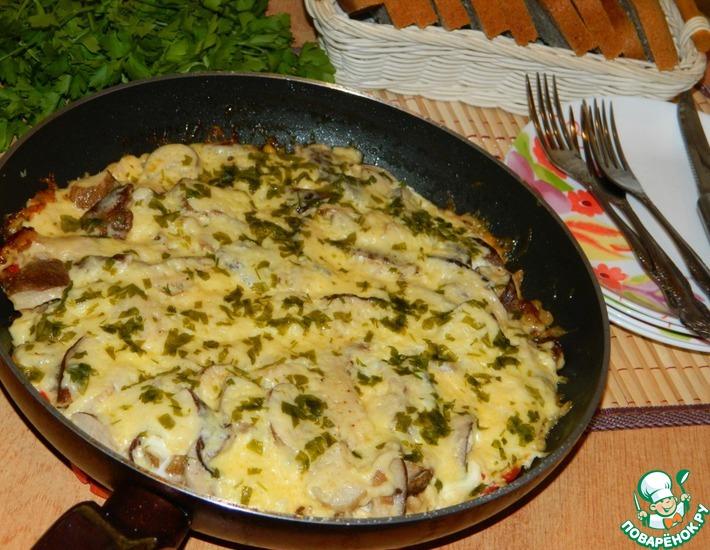 Рецепт: Мясо по-купечески с грибами в сковороде