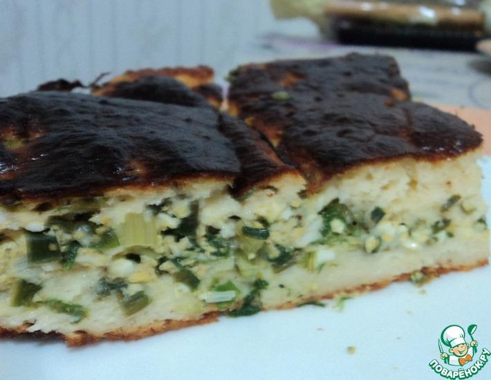 Рецепт: Заливной пирог с зелёным луком и яйцом