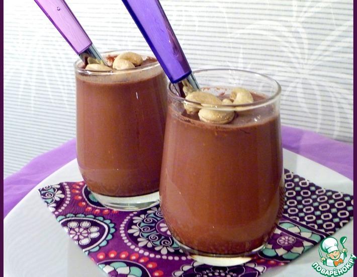 Рецепт: Йогурт шоколадный с орешками