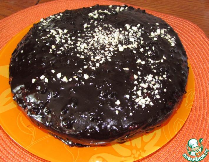 Рецепт: Шоколадный торт с нежным творожным дном