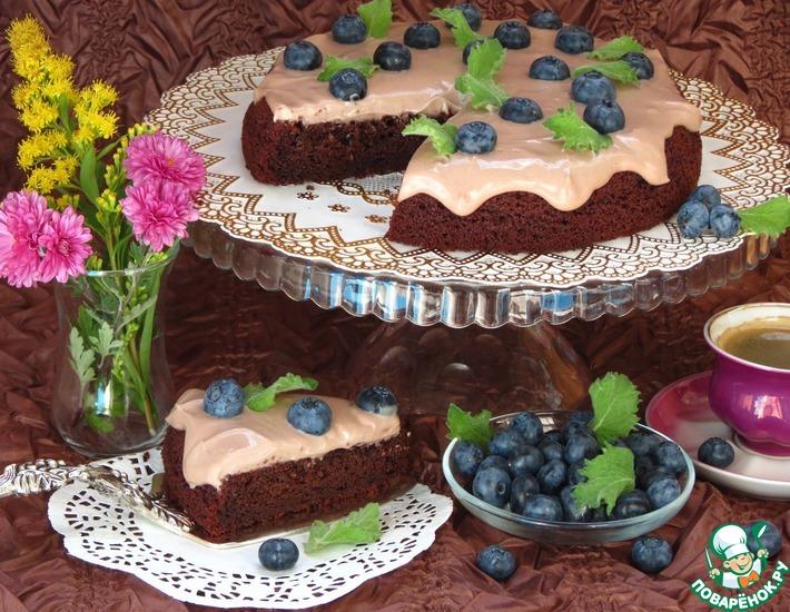 Рецепт: Шоколадный торт с сыром и голубикой