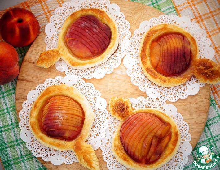Рецепт: Быстрые пирожки с персиками