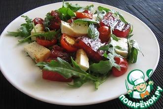 Рецепт: Салат с жареным арбузом, брынзой, помидорами
