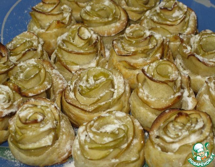 Рецепт: Яблочные пирожные Белые розы