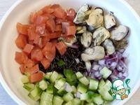 Салат с диким рисом и морепродуктами ингредиенты