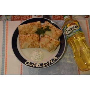 Блинные конвертики с курицей и черносливом