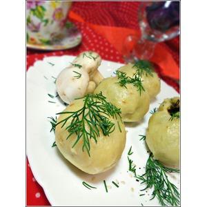 Картофельные шарики с рисом, грибами и горошком