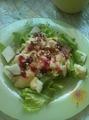 Тёплый салат из груш и моцареллы с клюквенным соусом