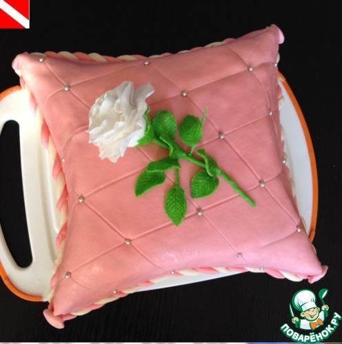 Торт Подушка с белой розой