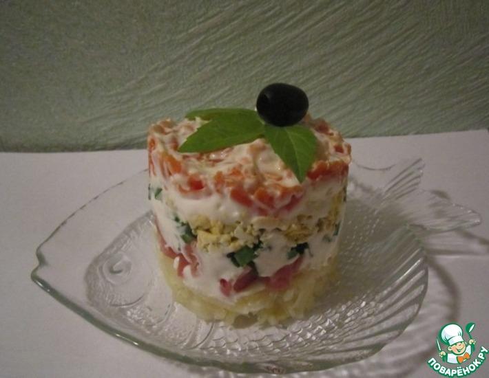 Рецепт: Слоёный салат с копченой горбушей