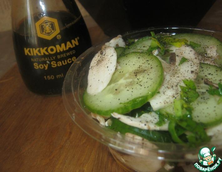 Рецепт: Салат из свежих шампиньонов и огурцов
