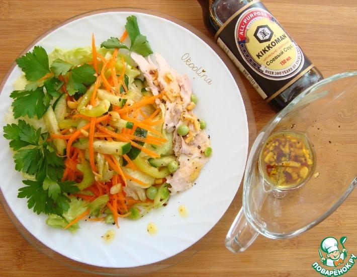 Рецепт: Салат с курицей и листовым салатом