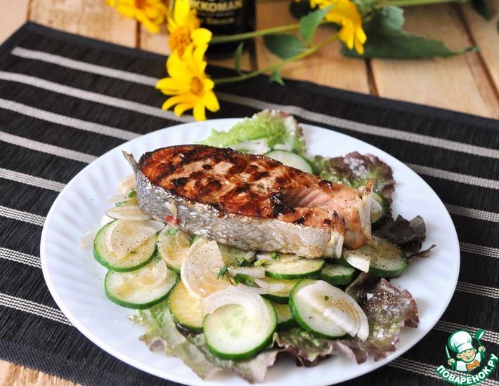Рецепт: Салат с лососем-гриль под тайским маринадом