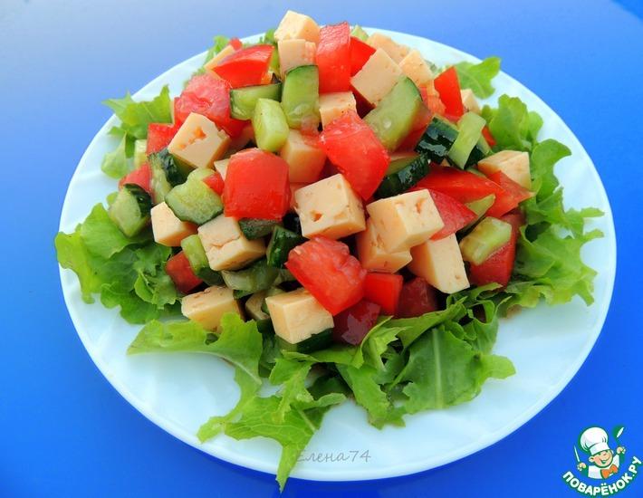 Рецепт: Овощной салат с сыром и соевым соусом