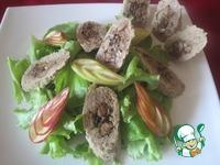 Салат с рулетом и свежими овощами ингредиенты