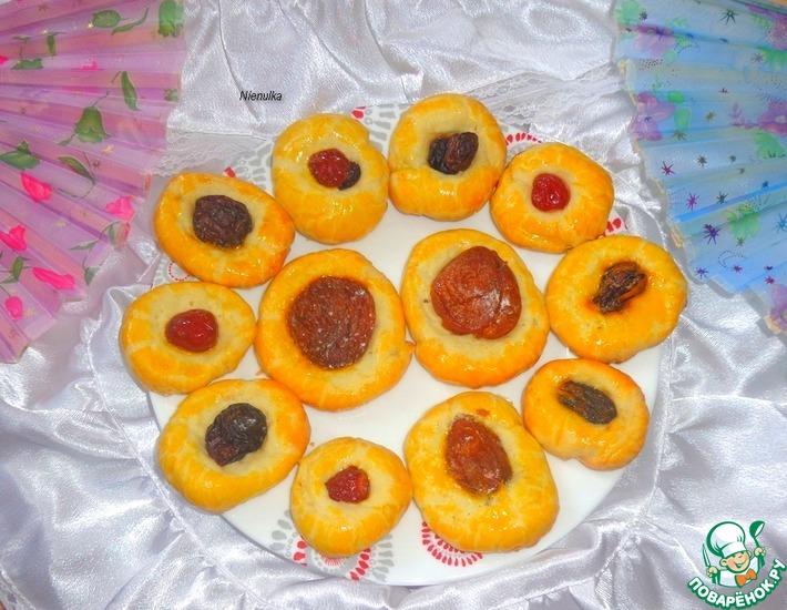 Рецепт: Творожное печенье с сухофруктами