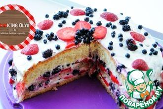 Рецепт: Летний торт с ягодной начинкой