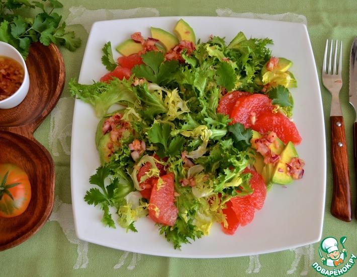 Рецепт: Салат с грейпфрутом и авокадо