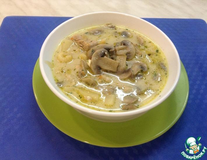 Рецепт: Сырный суп с курицей и грибами