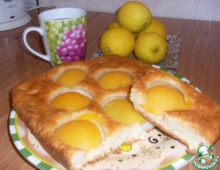 Рецепт: Пирог с персиками консервированными