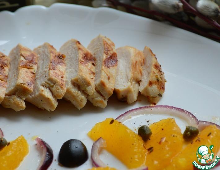 Рецепт: Сочная куриная грудка-гриль с марокканским салатом