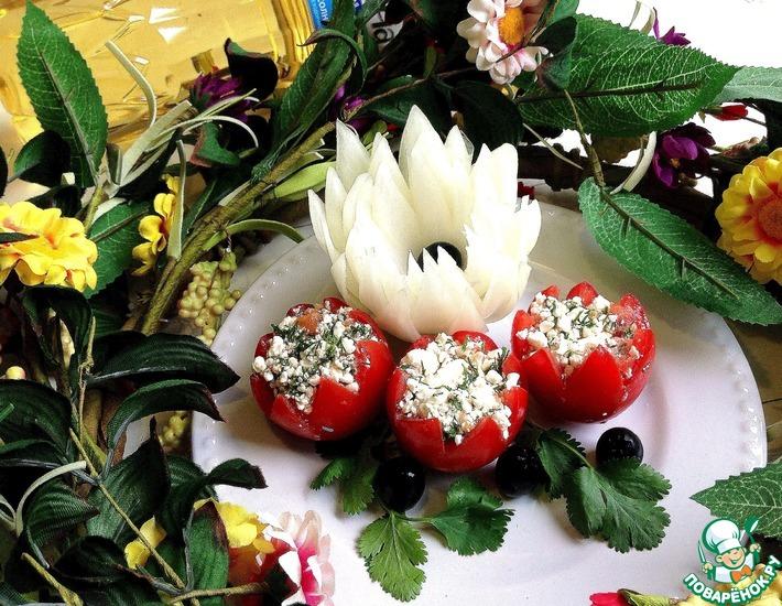 Рецепт: Закуска из помидоров и творога Весенние цветы
