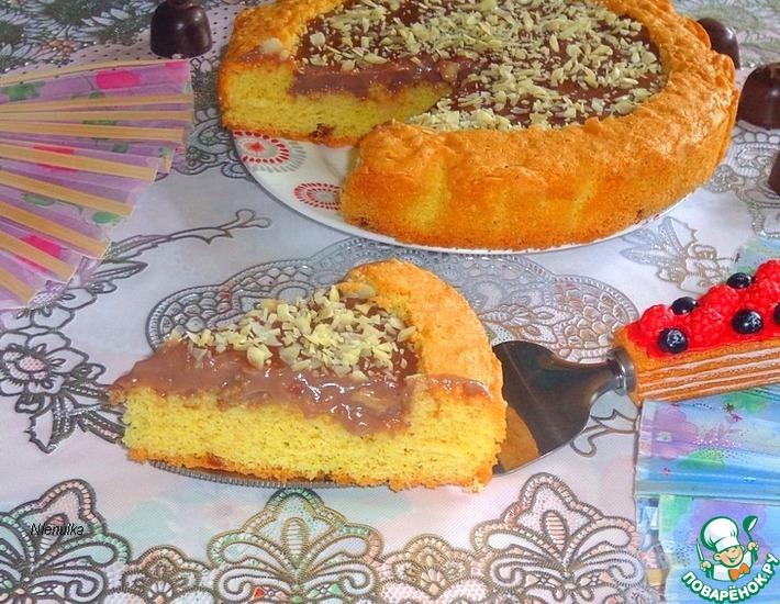 Рецепт: Шарлотка с шоколадным соусом